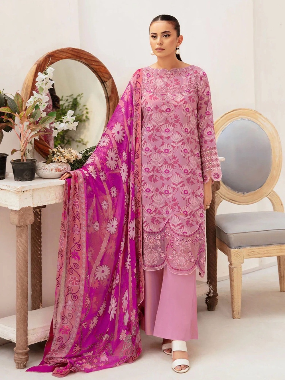 Pink Embroidered Luxury Eid Lawn Dress 3 piece Brand New